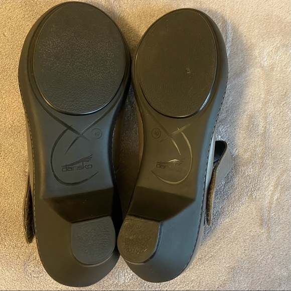 Dansko Mary Jane Clogs Velcro Closure Grey Leather Like New - Picture 2 of 2